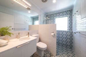 Shower, toilet paper