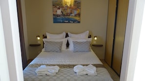 2 Schlafzimmer, Zimmersafe, Bügeleisen/Bügelbrett, Reisekinderbett