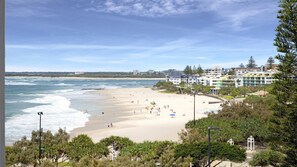 Beach - Kings Edge unit 11 Kings Beach QLD (Kings Beach)