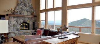 5bds/4.5baths & Incredible view