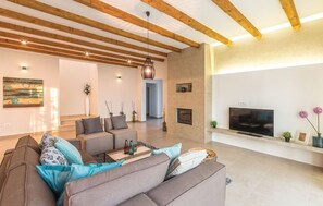 Fernseher, Tischfußball