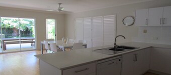 77 Roderick St Moffat Beach QLD