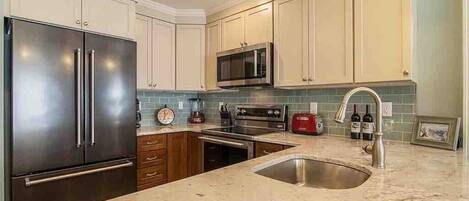 Kochgeschirr/Geschirr/Besteck