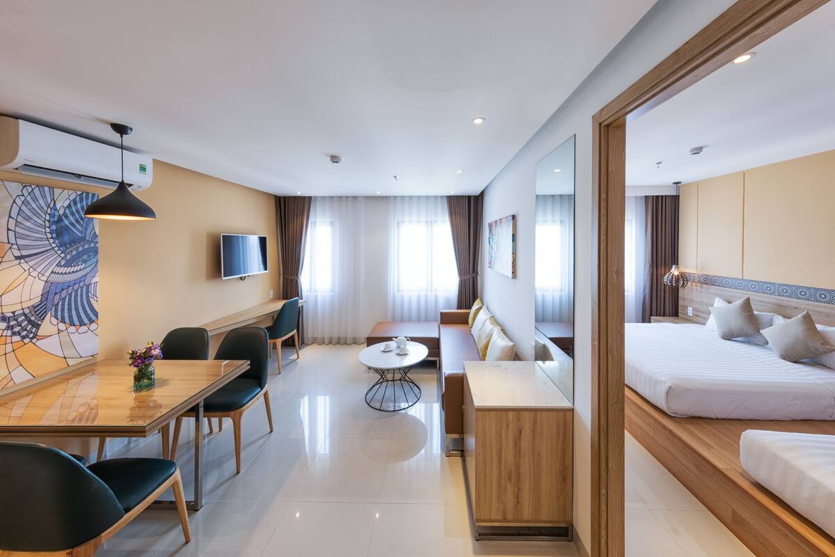 Apartment for 4 pax | 1 slaapkamer, een minibar, een kluis op de kamer, een bureau