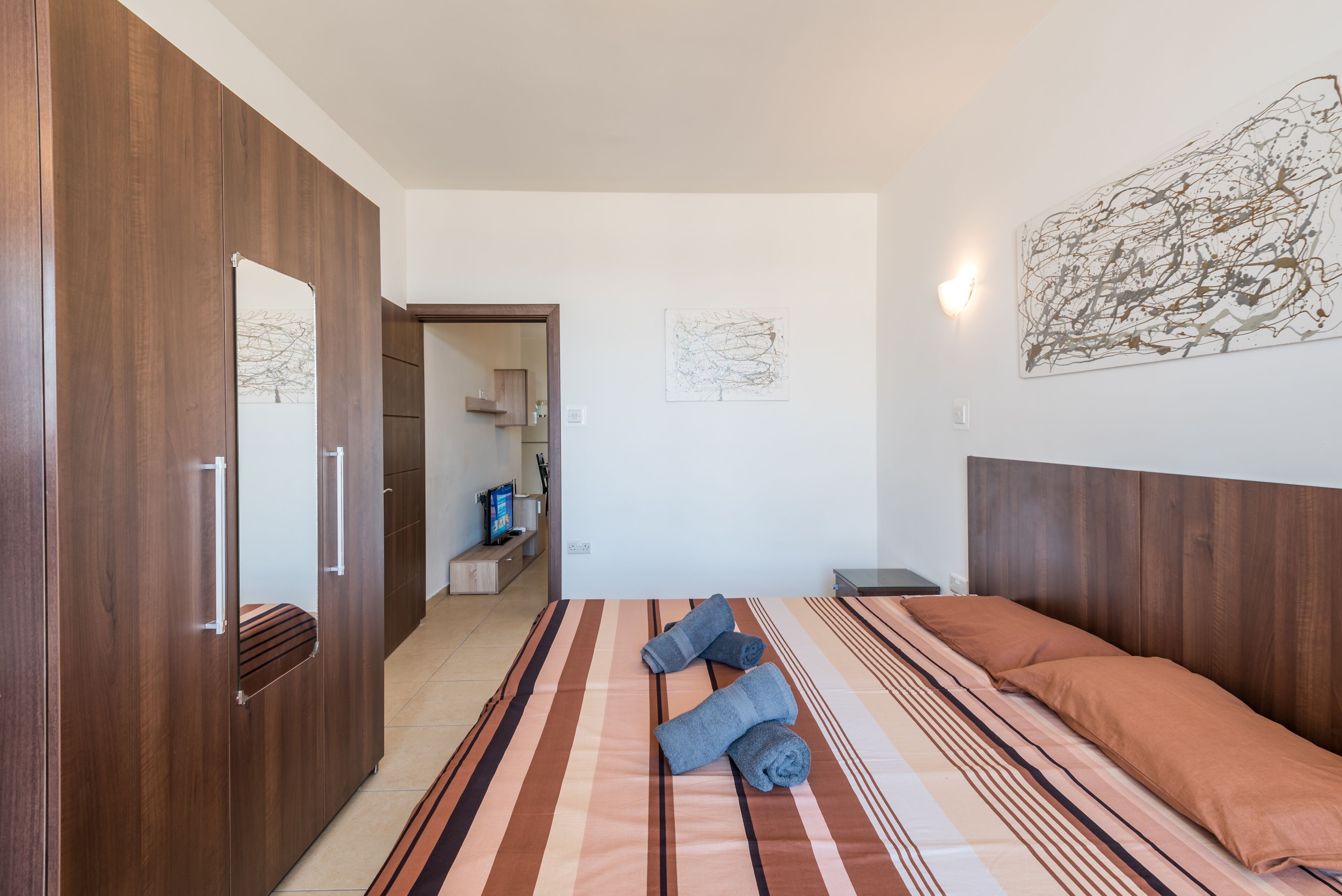 2 bedrooms, iron/ironing board, travel crib, WiFi (free)