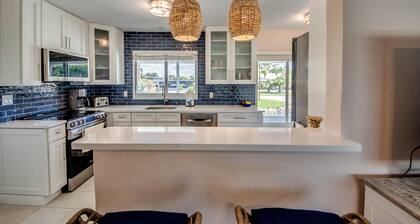 Päivitetty West Facing -allas ja Lanai-Walk- tai Bike-rantoja, baareja ja ravintoloita