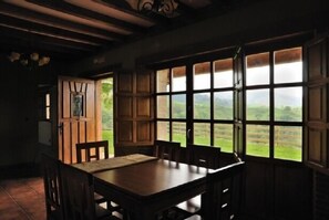 تناول الطعام