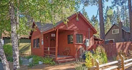 Romantic Cabin for 2- Private Hot Tub, Convenient to Heavenly, Lake and Casinos-1198C~