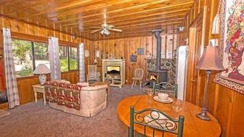 TV, fireplace, DVD player