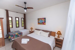 4 bedrooms, desk, free WiFi, bed sheets