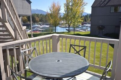 Tahoe Keys Condo with Private Boat Dock - sleeps 6- 48 Ala Wai~