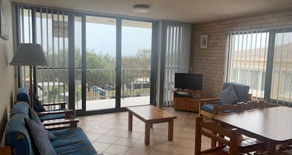 Waikiki Unit 4 Kings Beach QLD