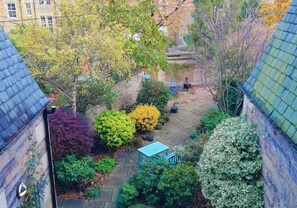 Terrace/patio - Elegant Edinburgh townhouse - perfect for corporate stays, graduations, and special celebrations. (Edinburgh)