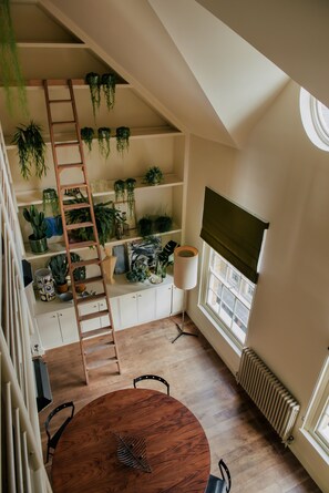 Interior - Stylish 1 bedroom loft apartment in Covent Garden with terrace (London)