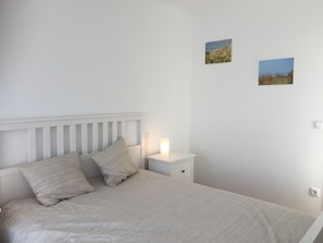 3 chambres, fer et planche à repasser, Wi-Fi, literie fournie
