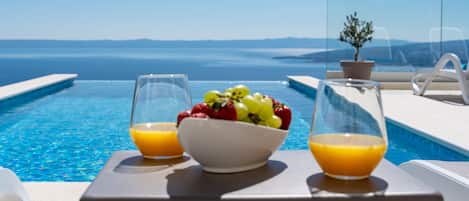 Piscine extérieure, piscine chauffée