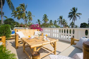 5-Bedrooms Private Pool Villa | Terrace/patio - Blissful Tropical Stay at SeaLaVie Villa (Rawai)