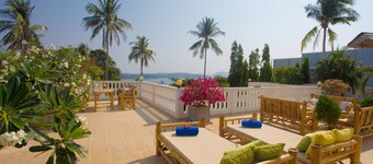 Blissful Tropical Stay at SeaLaVie Villa