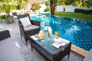 5-Bedrooms Private Pool Villa | Terraza o patio