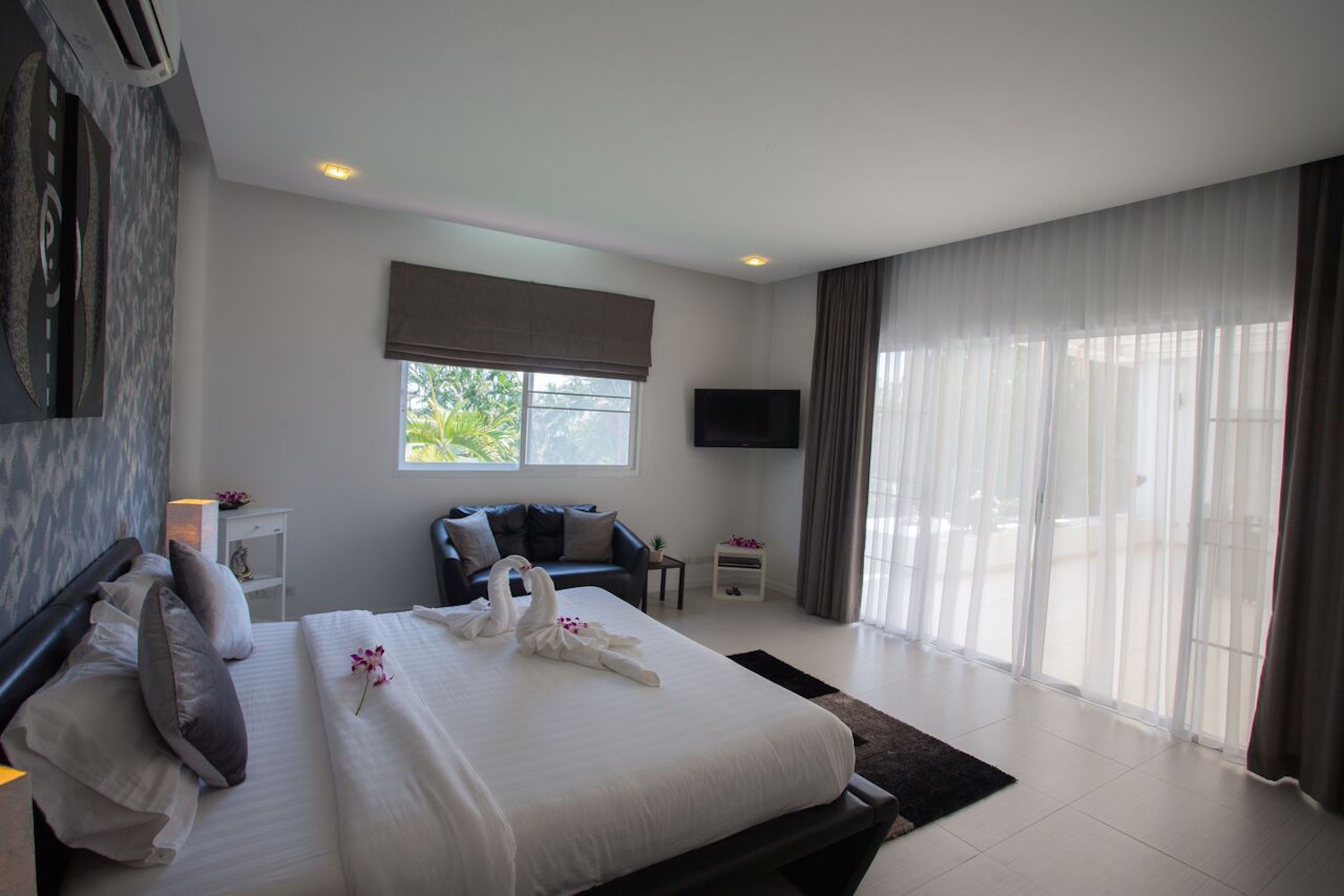 5-Bedrooms Private Pool Villa | 5 chambres, bureau, rideaux occultants, chambres insonorisées