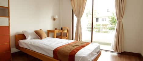 Standard Room, 1 Twin Bed, Non Smoking | Rollaway beds, free WiFi