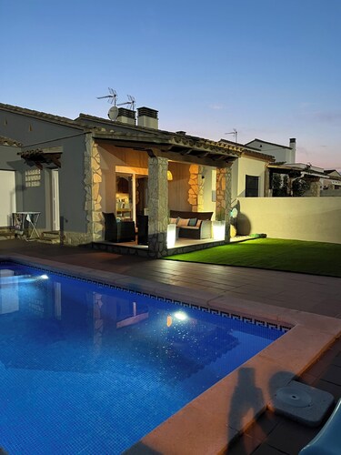 Chalet in l'Escala with Pool
