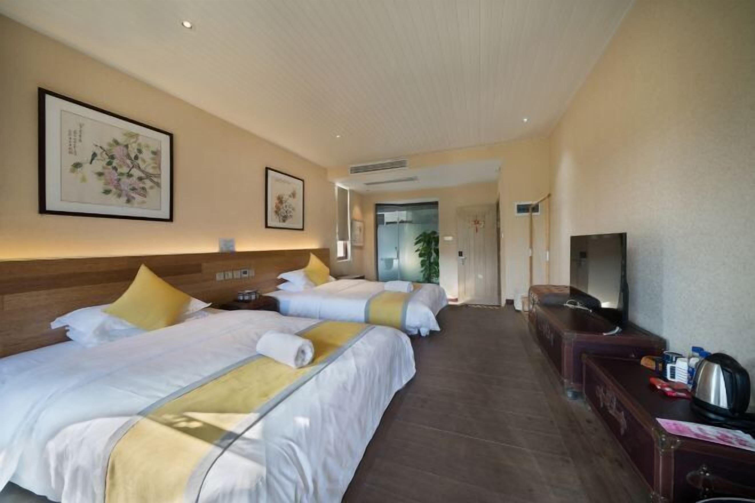 Skrivbord, mörkläggningsgardiner och gratis wi-fi