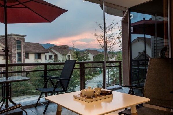 Flowers | Desk, blackout drapes, free WiFi - Huaxitang Wenlv Hotel (Nanping)