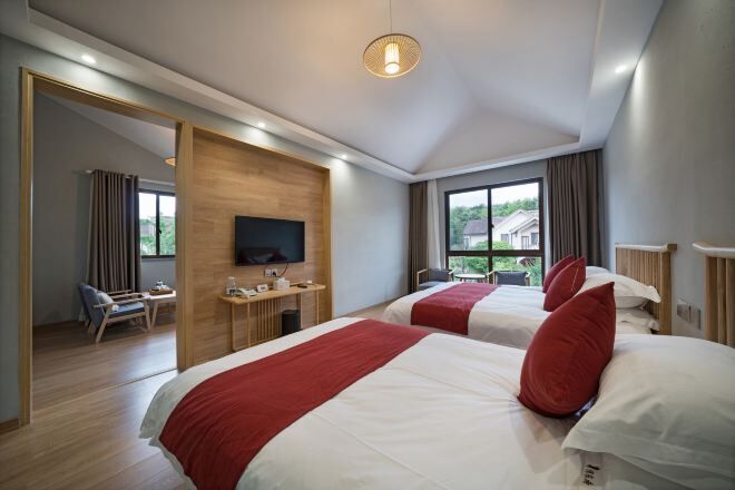 Desk, blackout drapes, free WiFi