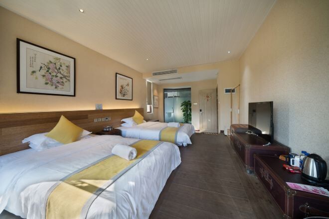 Desk, blackout drapes, free WiFi