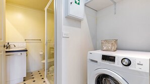 Bathtub, hair dryer - River frontage Port Fairy living (PORT FAIRY)