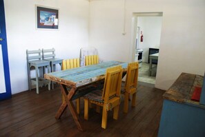 平房 (8 Annex) | 房內用餐區