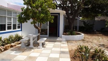 Cottage (8 Annex) | Terrace/patio