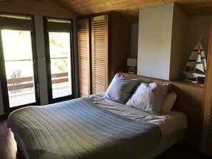 5 camere, ferro/asse da stiro, Wi-Fi