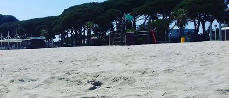 Beach nearby, beach towels