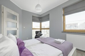1 slaapkamer, een strijkplank/strijkijzer, gratis wifi, beddengoed