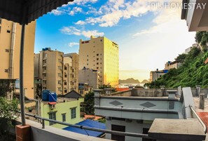 View from room - Pi's Homestay Cat Ba (Hai Phong)