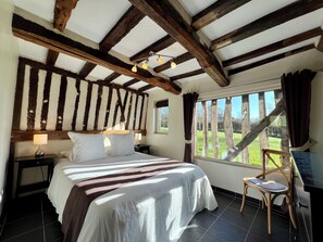 2 chambres, fer et planche à repasser, lit parapluie, Wi-Fi gratuit