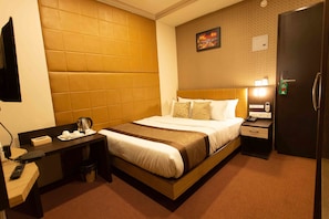In-room safe, iron/ironing board, free WiFi, bed sheets