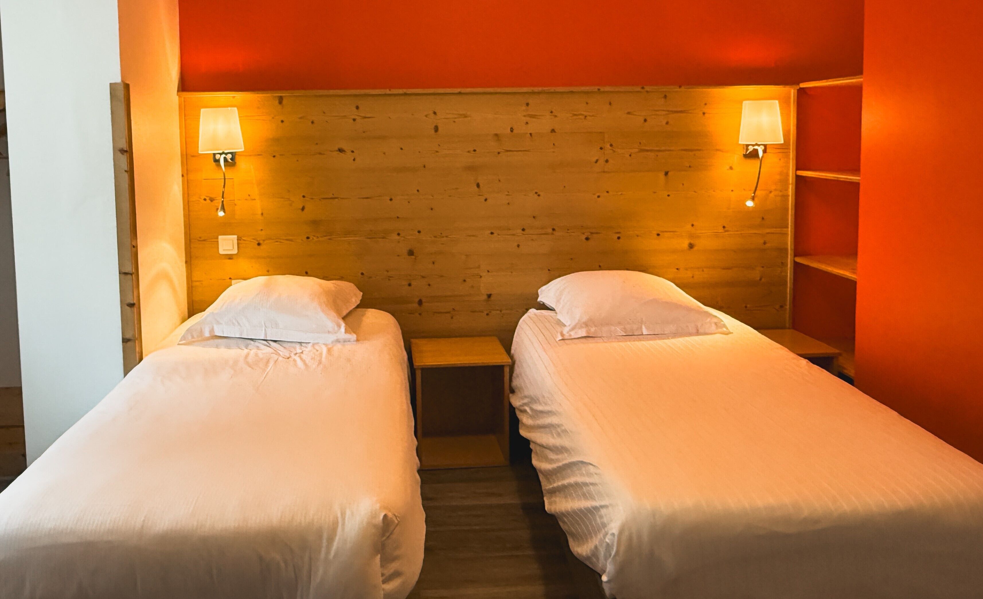 2 bedrooms, individually decorated, individually furnished