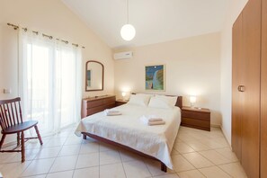 Deluxe villa, 4 slaapkamers, privézwembad | 4 slaapkamers, een strijkplank/strijkijzer, gratis wifi, beddengoed