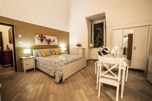 Bộ đồ giường cao cấp, minibar, giường gấp/giường phụ (phụ phí) 