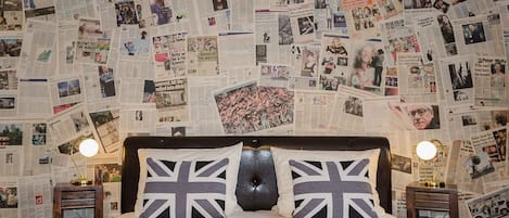 Bộ đồ giường kháng dị ứng, bàn, nôi (giường cho trẻ sơ sinh) miễn phí