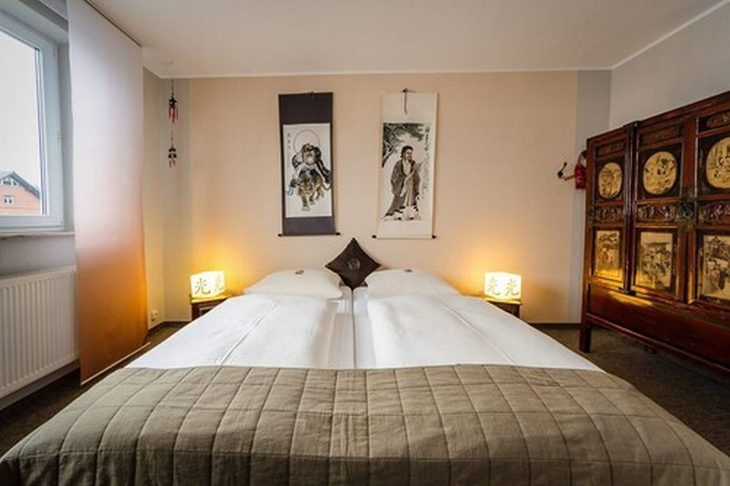 double room | hypo-allergenic bedding, desk, free cots/infant beds, free wifi