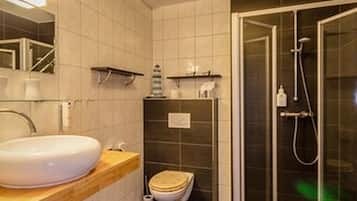 Shower, free toiletries, hair dryer, towels