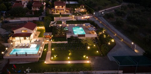 Aracelia Villas with private pools