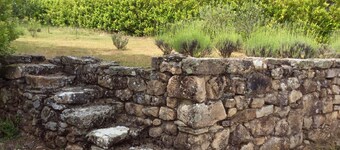 Chalet avec terrasse à la campagne, situation calme idéale.Gites à l'unisson