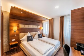 Standard Room, 1 Double Bed | Hypo-allergenic bedding, individually decorated, individually furnished - Aspire Castillo Reutlingen, Trademark Collection by Wyndham (Reutlingen)