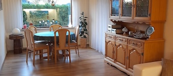 Renovated apartment in a good residential complex in Solms in the beautiful Lahn valley. 