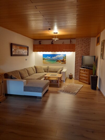 Renovated apartment in a good residential complex in Solms in the beautiful Lahn valley. 